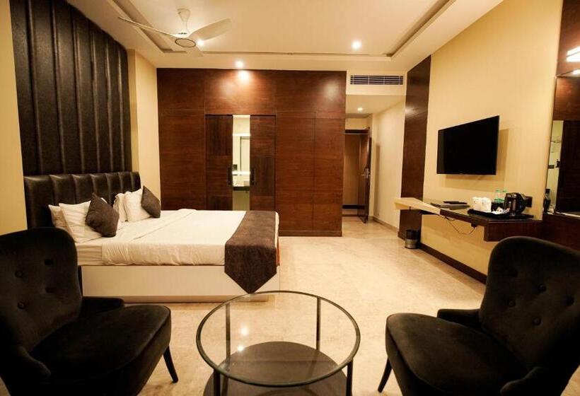 Hotel Cliff Embassy Banquet And Suites