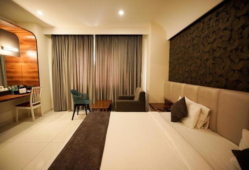 Hotel Cliff Embassy Banquet And Suites