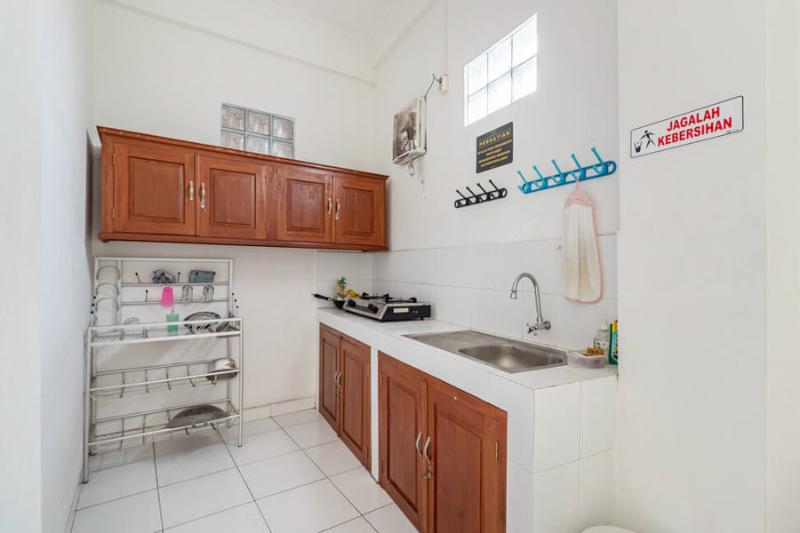 בית מלון כפרי Reddoorz Syariah @ Wisma Arya 2