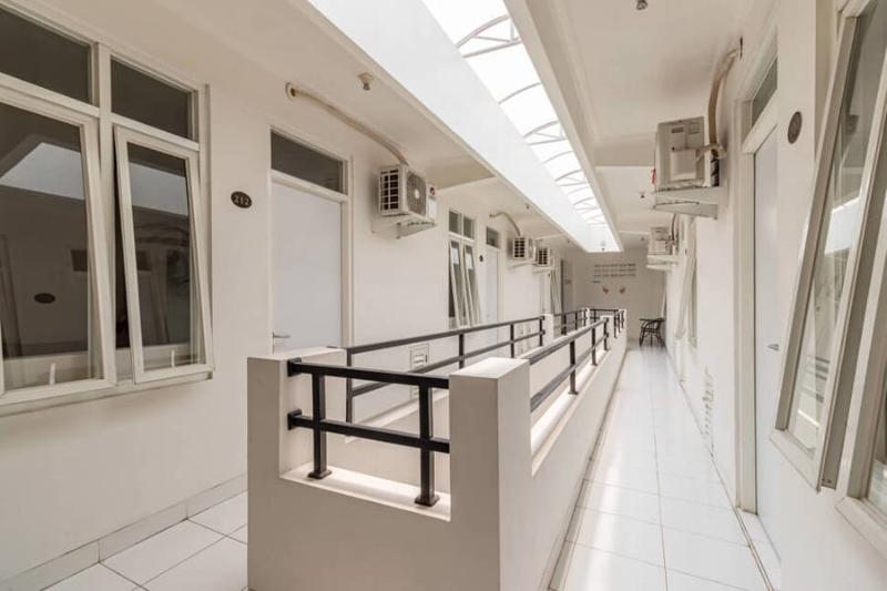 בית מלון כפרי Reddoorz Syariah @ Wisma Arya 2