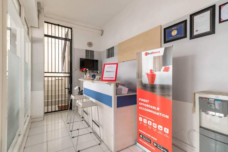 בית מלון כפרי Reddoorz Syariah @ Wisma Arya 2