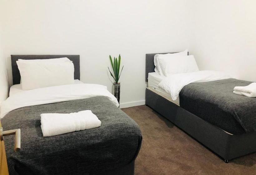 Showcase Apartments  Highcross House Apart