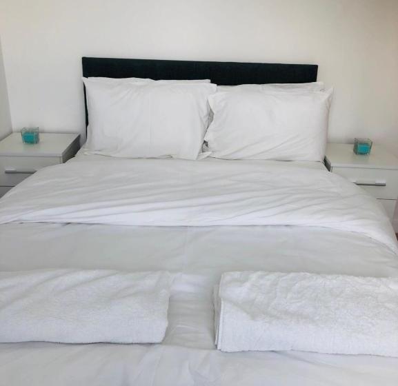 Showcase Apartments  Highcross House Apart