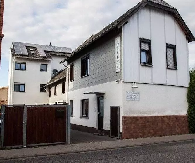 Aamiaismajoitus (B&B) Gästehaus Häuser