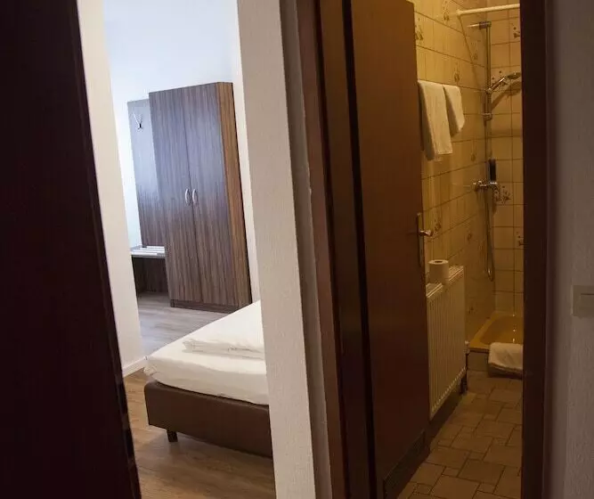 Aamiaismajoitus (B&B) Gästehaus Häuser