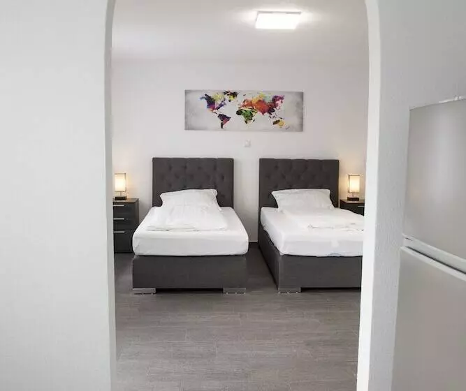 Aamiaismajoitus (B&B) Gästehaus Häuser