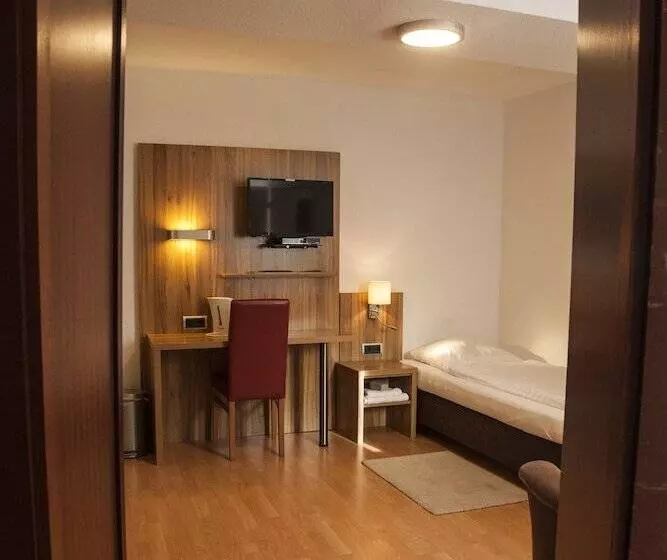 Aamiaismajoitus (B&B) Gästehaus Häuser