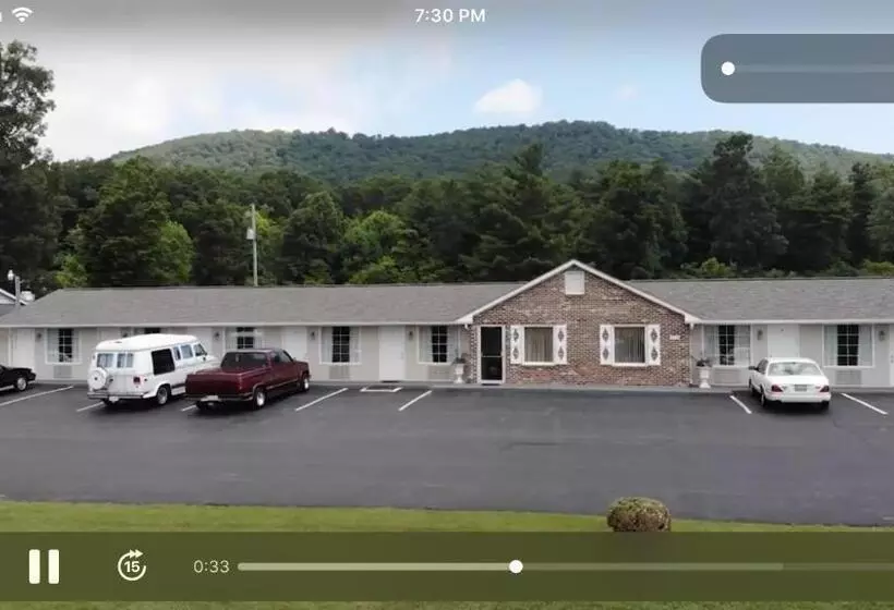 Hotelli Fox Mountain Inn