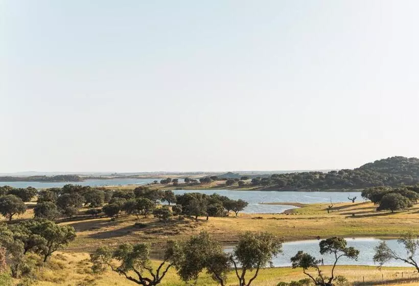 Hotelli Herdade Dos Delgados