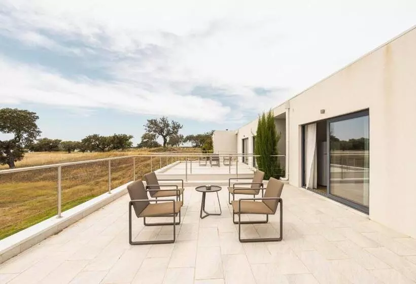 Hotelli Herdade Dos Delgados