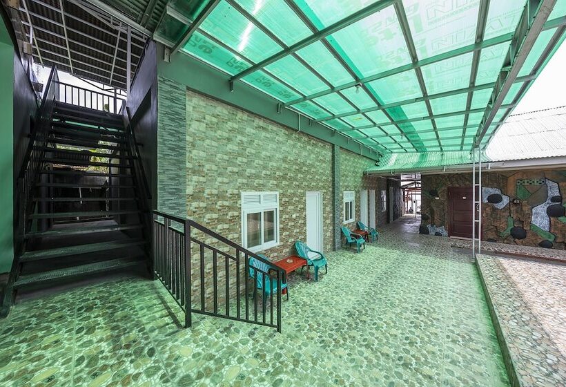 בית מלון כפרי Mega Nasional Seaview