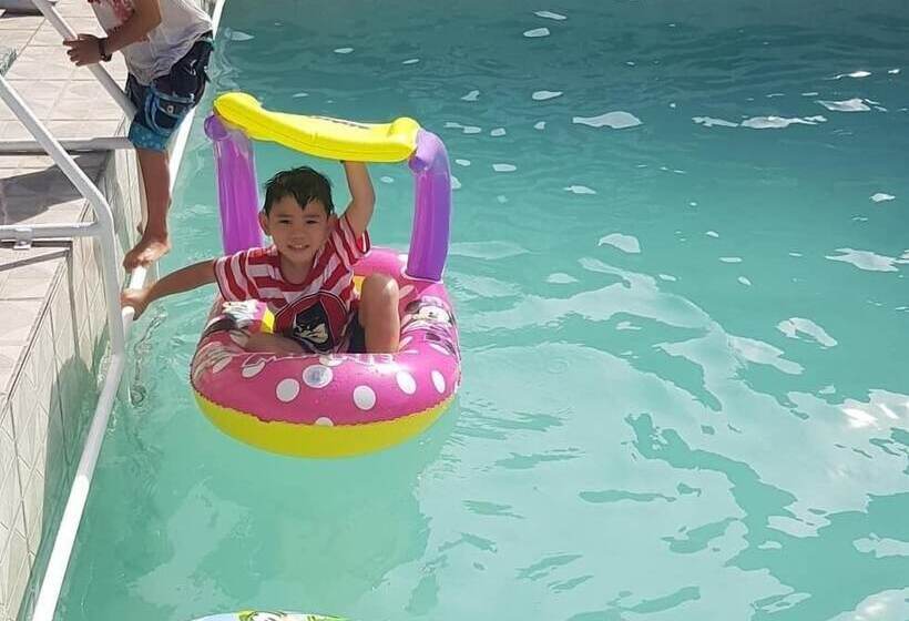 בית מלון כפרי Mega Nasional Seaview