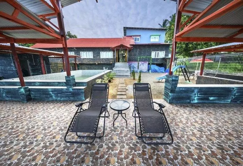 Hotelli Mega Nasional Seaview