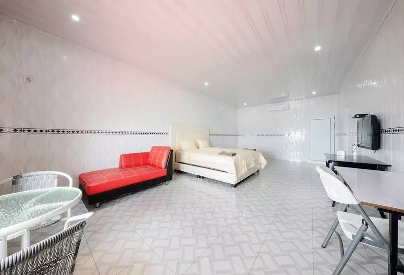 Hotelli Mega Nasional Seaview