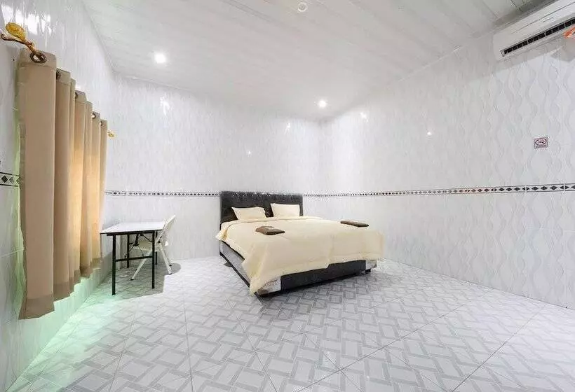 Hotelli Mega Nasional Seaview