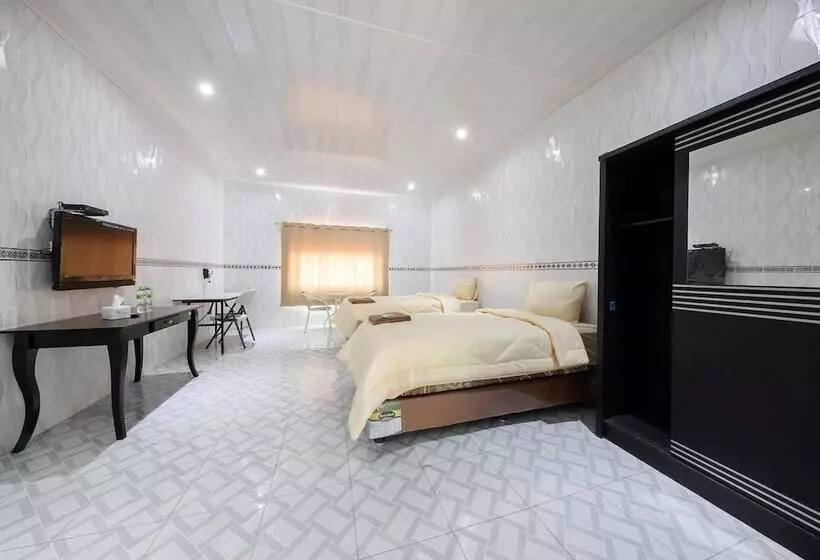 Hotelli Mega Nasional Seaview