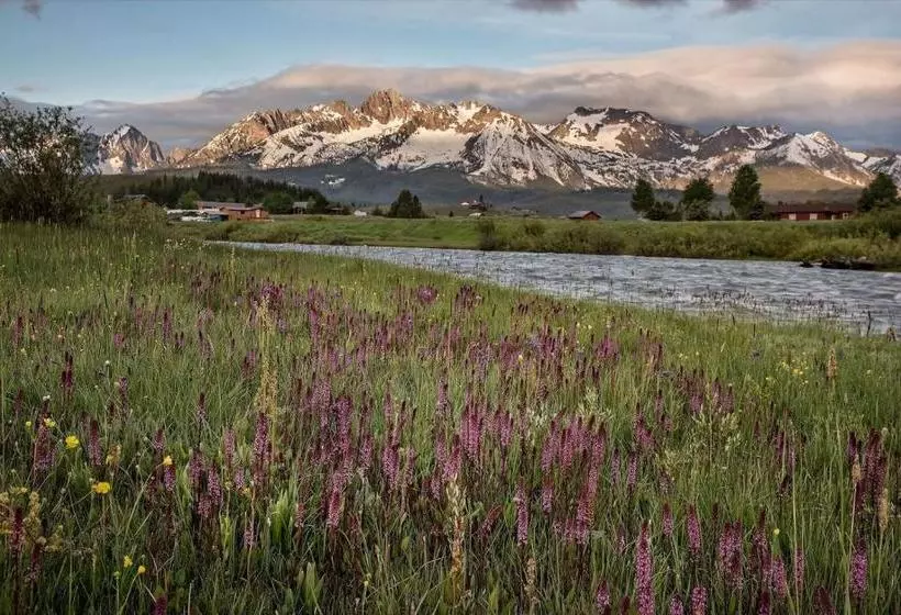 ホテル Redfish Riverside Inn