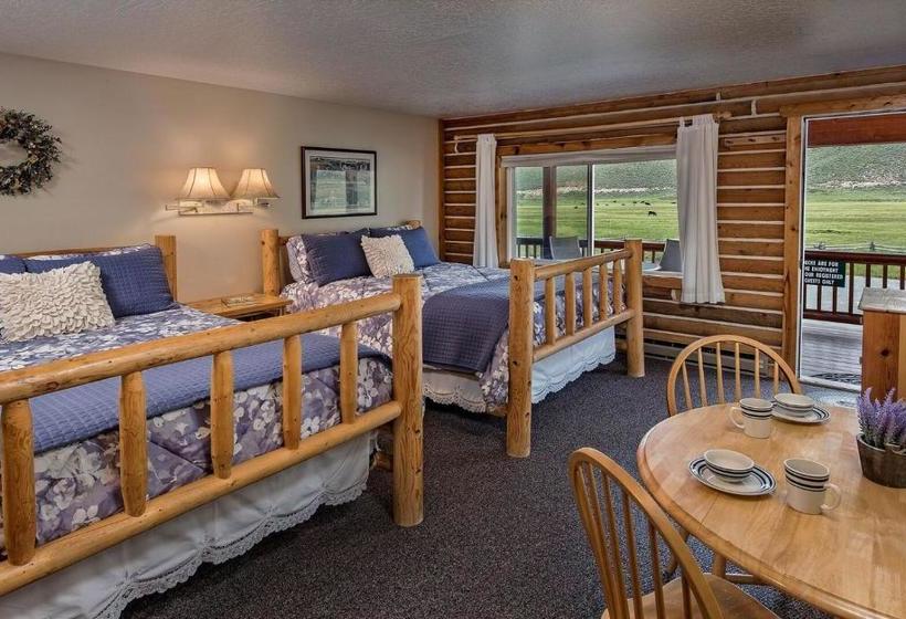 酒店 Redfish Riverside Inn