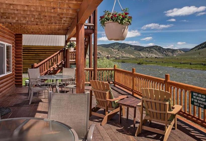 酒店 Redfish Riverside Inn