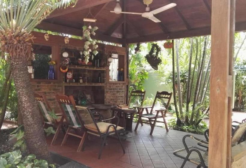 هتل Residencial Pinocho