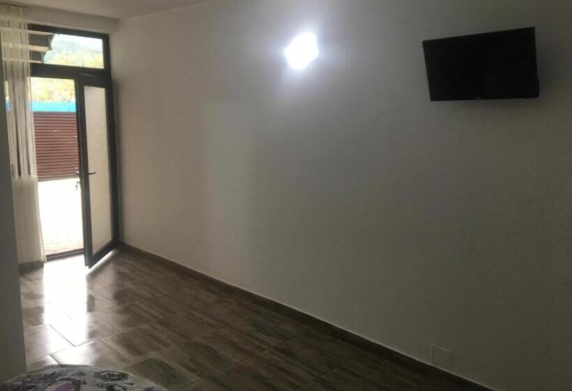 پانسیون Laubert