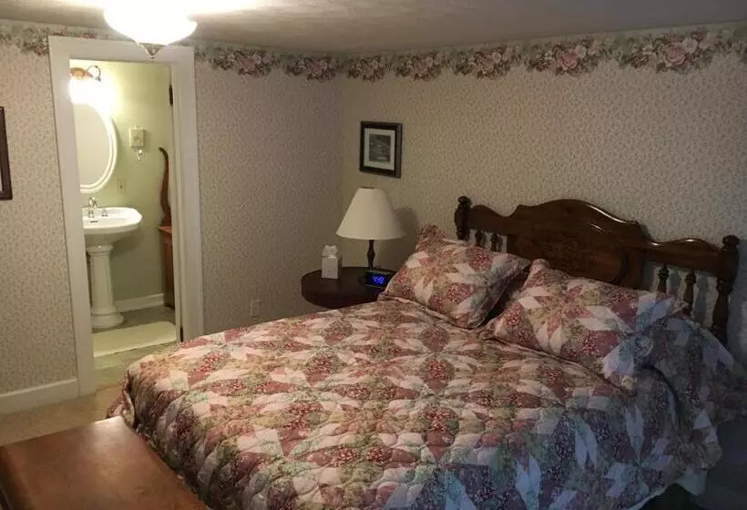 ユースホステル Newhouse Family Inn