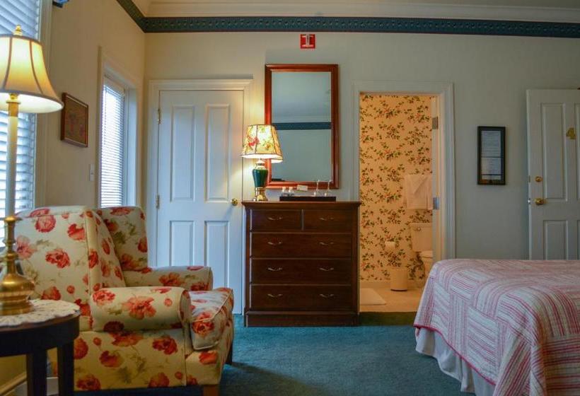 住宿加早餐  Oakmont Inn