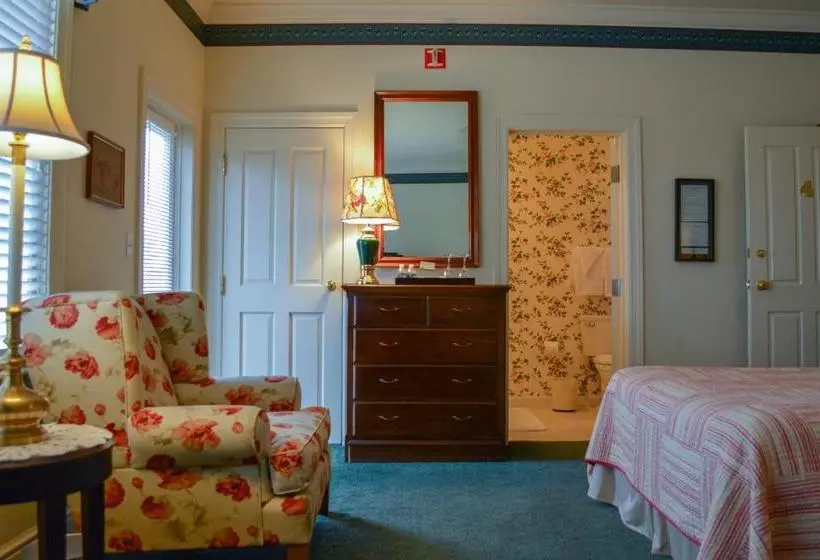 ベッドアンドブレックファースト Oakmont Inn