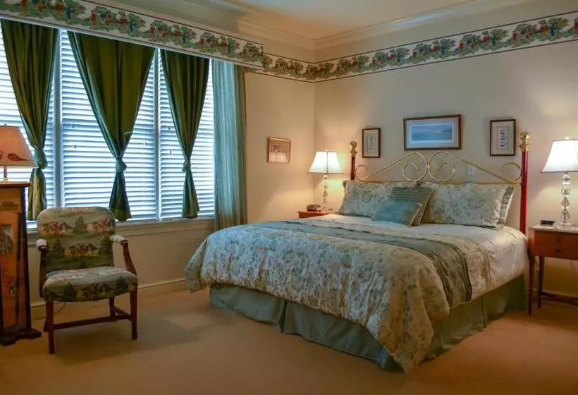 ベッドアンドブレックファースト Oakmont Inn