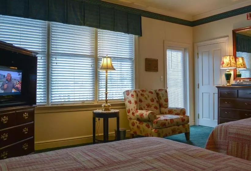 ベッドアンドブレックファースト Oakmont Inn