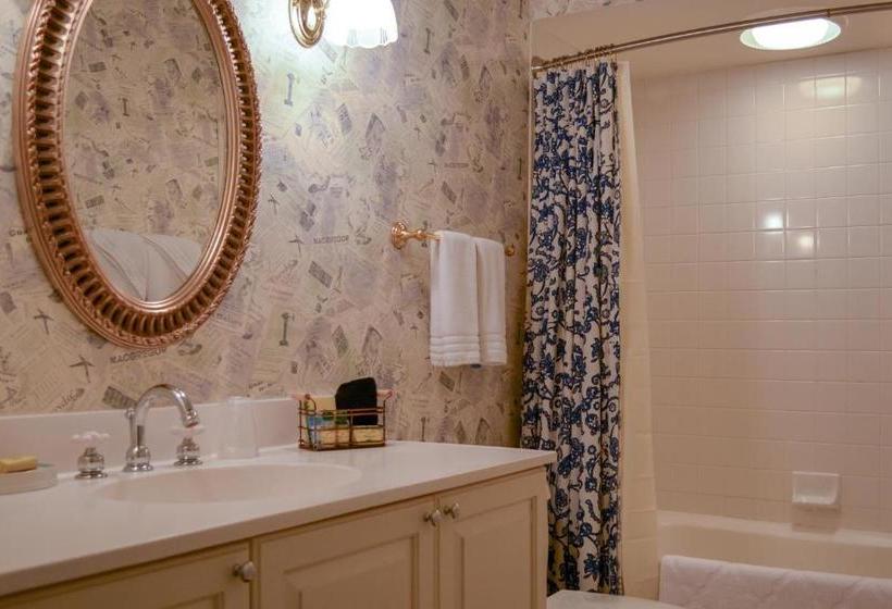 住宿加早餐  Oakmont Inn