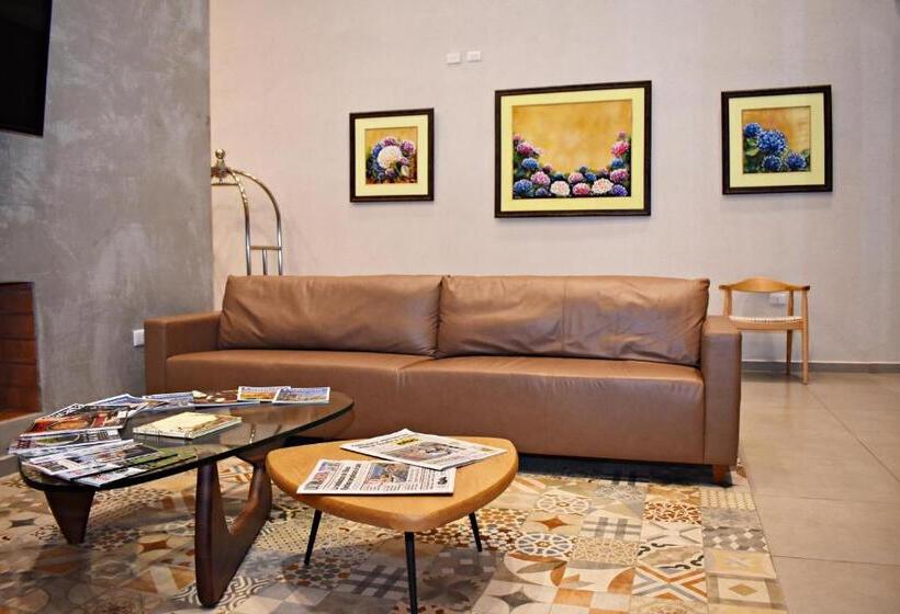 هتل Boutique Las Hortensias