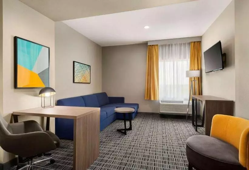 Hotelli La Quinta By Wyndham Richmond Sugarland