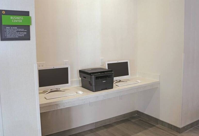 בית מלון כפרי La Quinta By Wyndham Richmond Sugarland