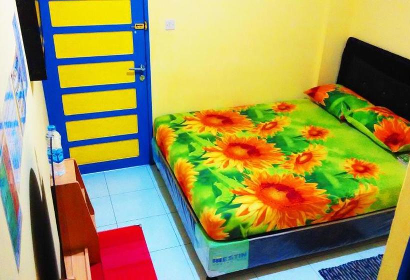 בית מלון כפרי Wisma Astina Graha