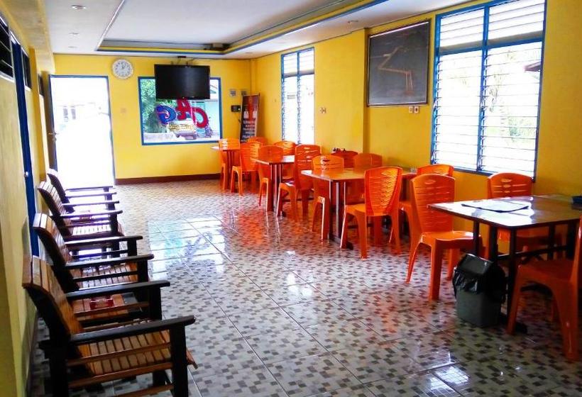 בית מלון כפרי Wisma Astina Graha