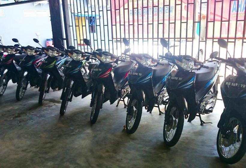 בית מלון כפרי Wisma Astina Graha