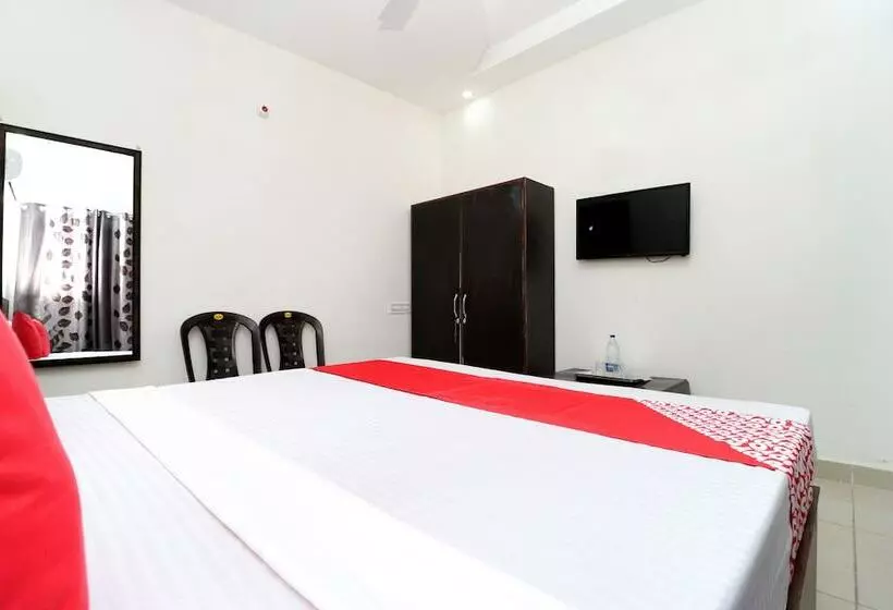 Oyo 24142 Hotel Smart King