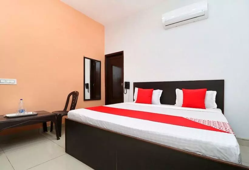 Oyo 24142 Hotel Smart King