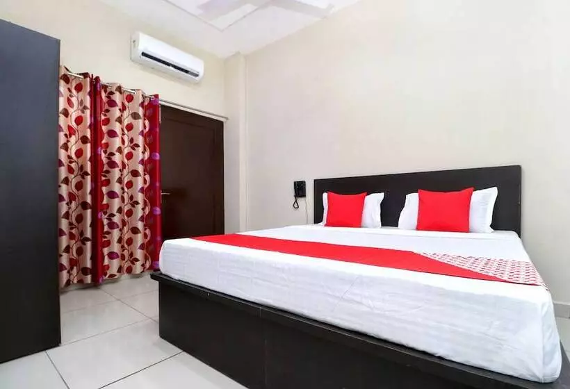 Oyo 24142 Hotel Smart King