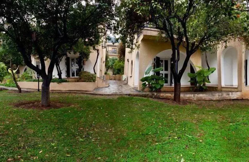 Retkeilymaja Bellapais Gardens