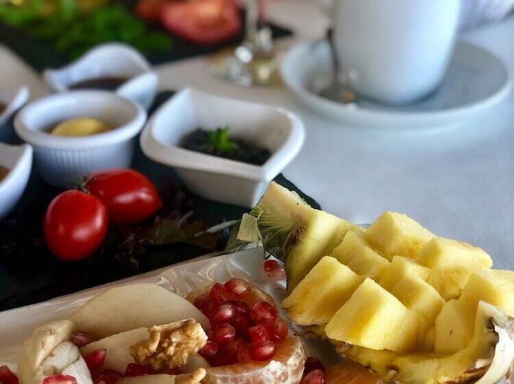 Albergue Bellapais Gardens