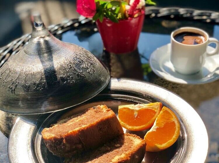 Albergue Bellapais Gardens