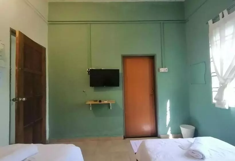 Retkeilymaja Fbs Inn Dungun