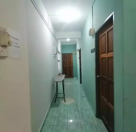 Retkeilymaja Fbs Inn Dungun