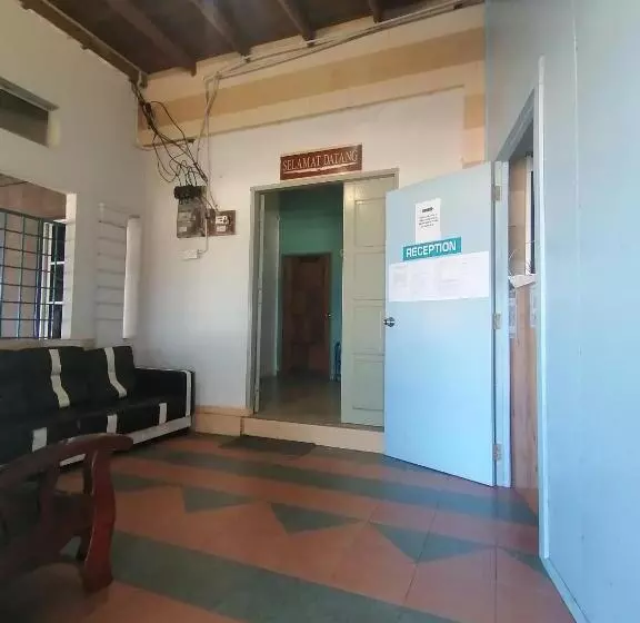 Retkeilymaja Fbs Inn Dungun