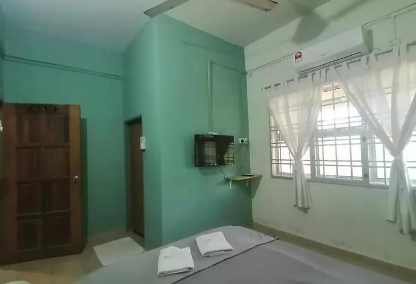 Retkeilymaja Fbs Inn Dungun