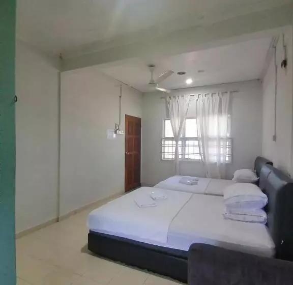 Retkeilymaja Fbs Inn Dungun