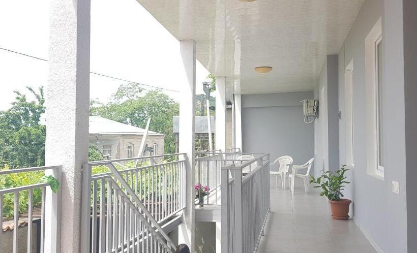 هاستل White House In Kakheti Eniseli