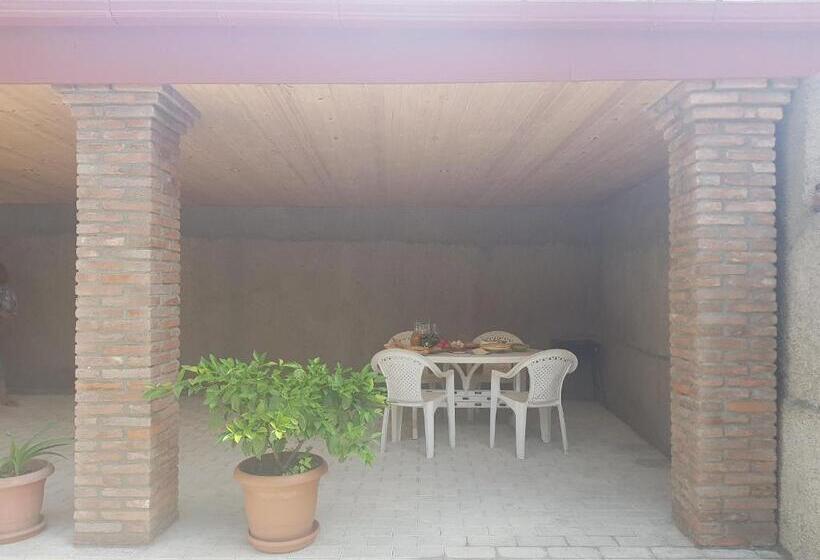 هاستل White House In Kakheti Eniseli